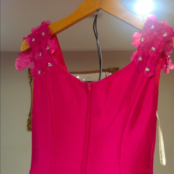 Beautiful magenta dress - Picture 4 of 5